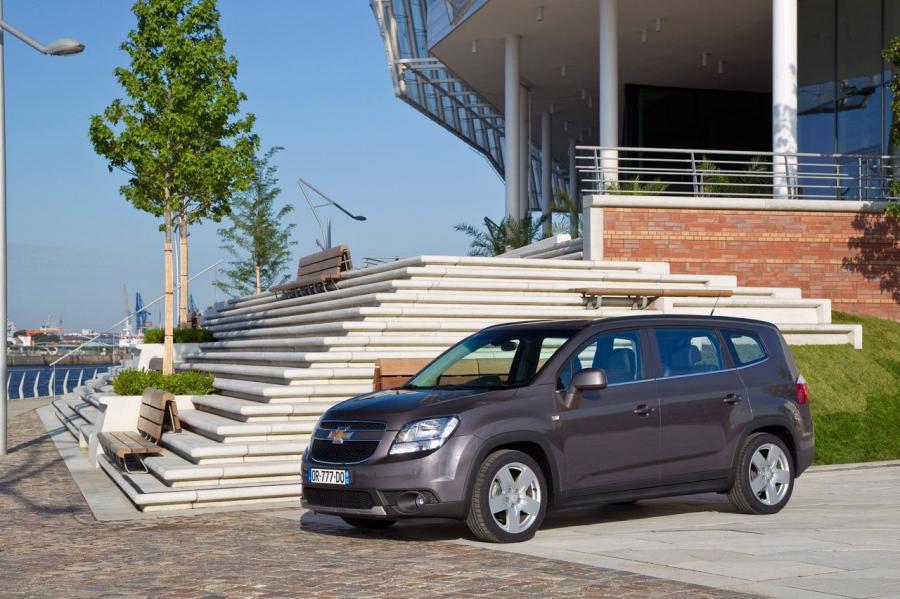  Chevrolet Orlando 2011 года  (EU) (фото 7 из 11)